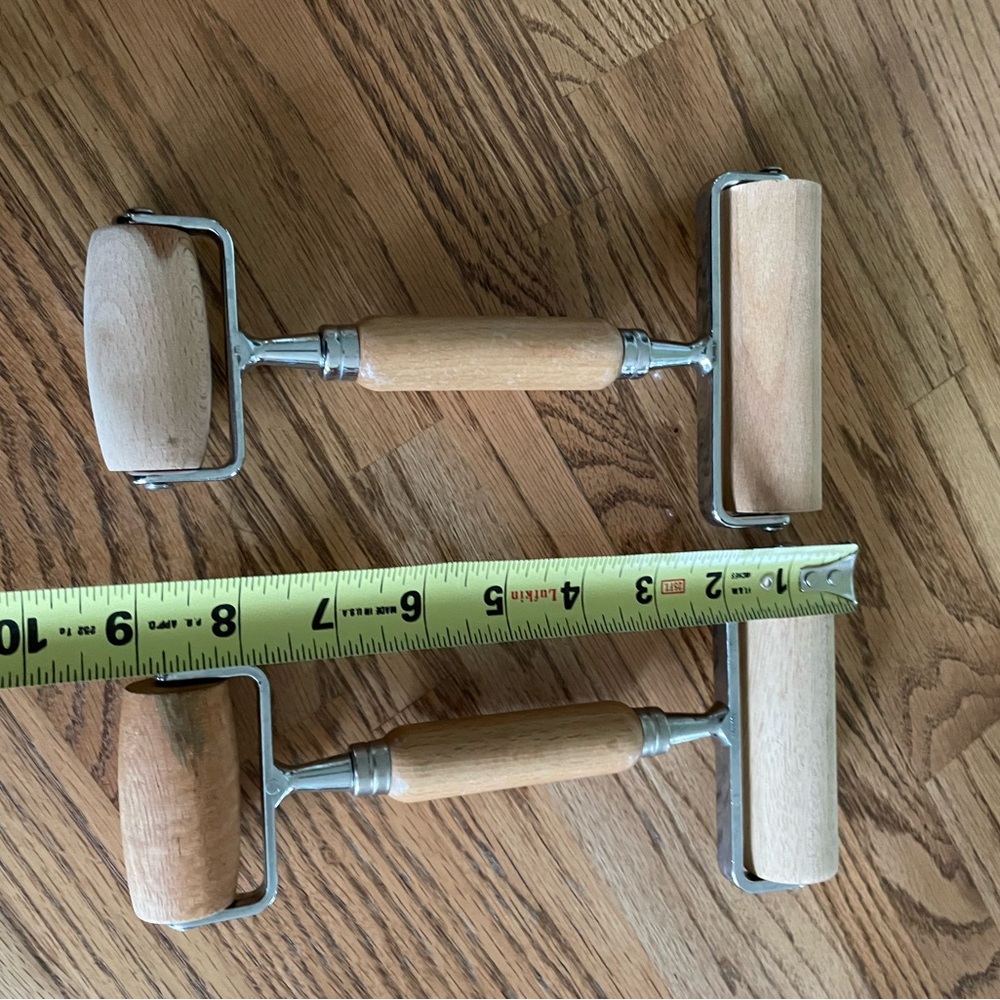 Set of 2 Dough Rollers. Great for baking needs - Picture 2 of 4